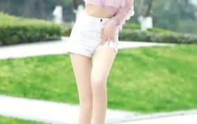 婷婷追小姐姐,婷婷倾心追逐小姐姐的浪漫旅程